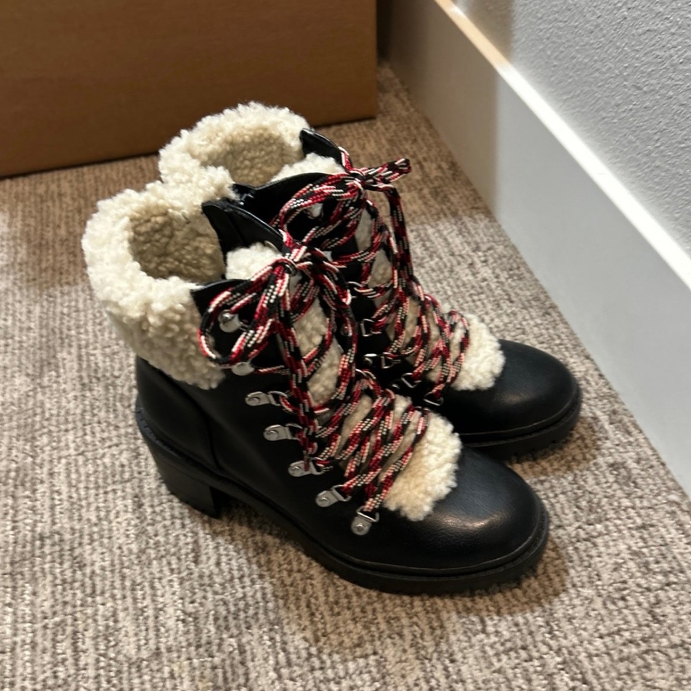 UNIVERSAL THREAD Aubrie Black Shearling-Lined Lace-Up Boots 9 NEW!
